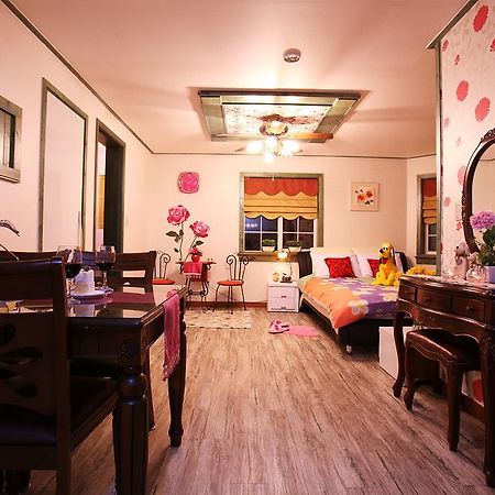 Muju Iris Pension Luaran gambar