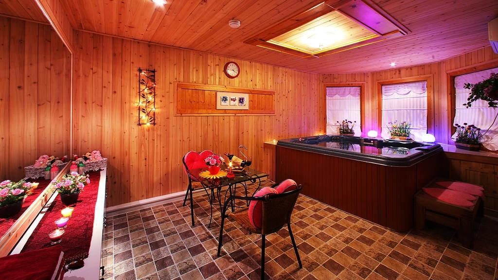 Muju Iris Pension Luaran gambar