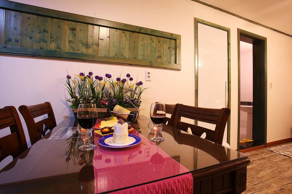 Muju Iris Pension Luaran gambar